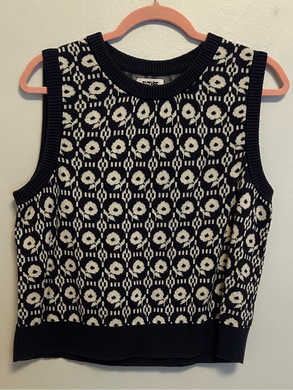Sleeveless Navy & White Patterned Knit Sweater Vest Top
